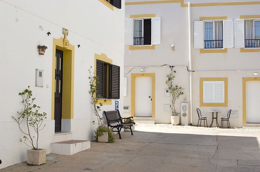 Monte Dos Avos Village - Pet Friendly Guest house
